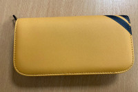 etui-trousse-ciseaux-jaune.jpg